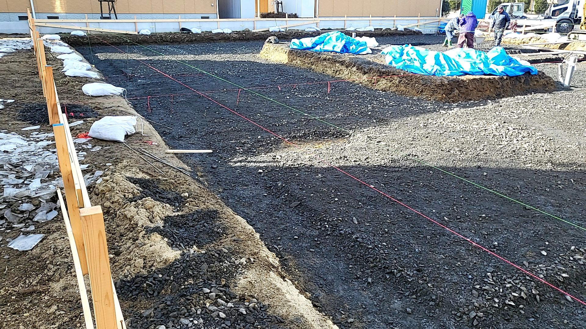 基礎の通り芯なども十分に確認しております。