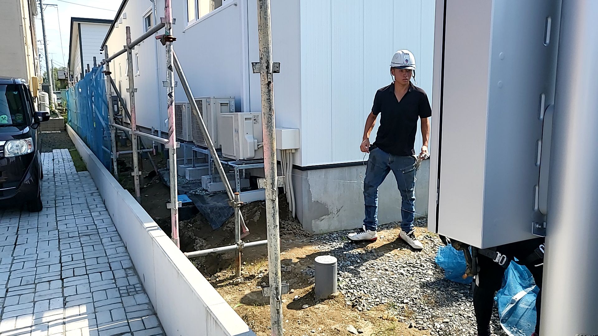 仮囲いの撤去が行われております。