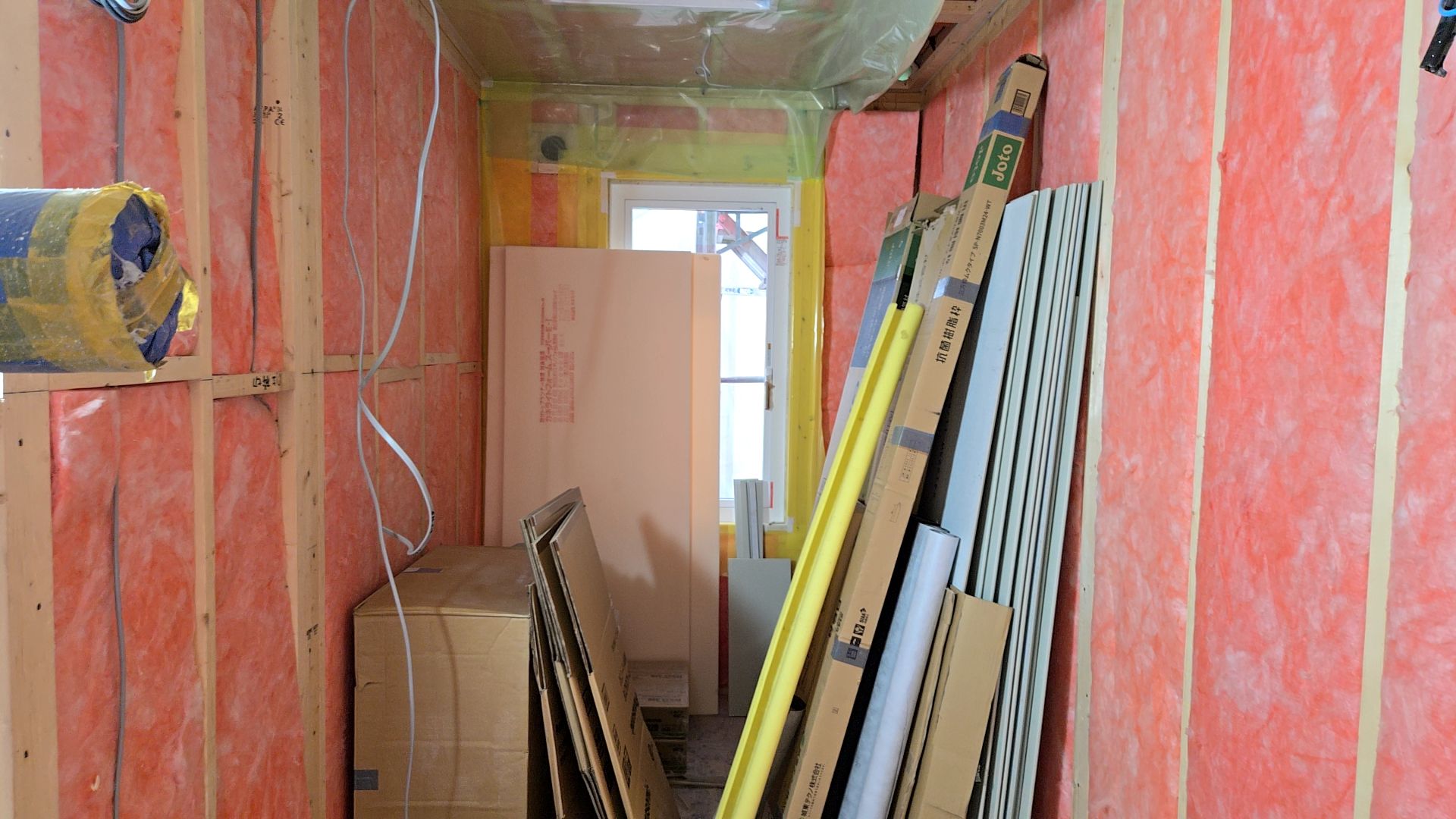 現場内は常時きちんと整理整頓し、事故やケガのないよう安全対策に十分注意しております。