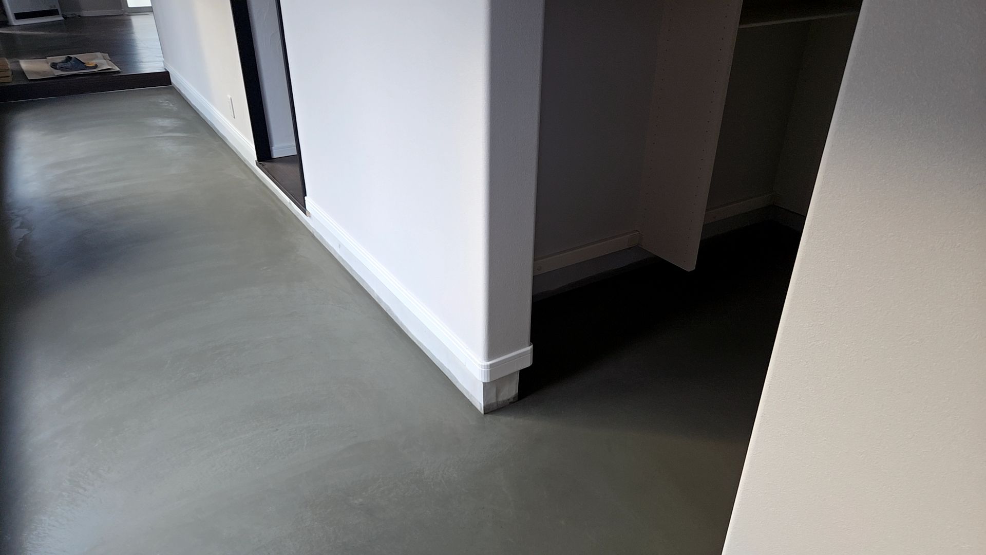 細部まで注意し、丁寧な作業を行っております。