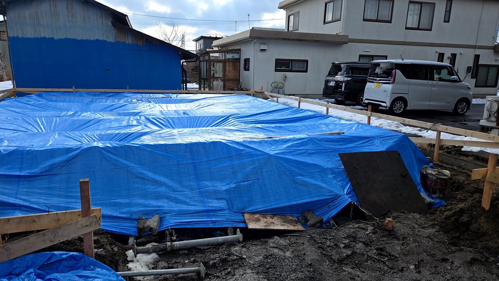 シート養生の様子です。