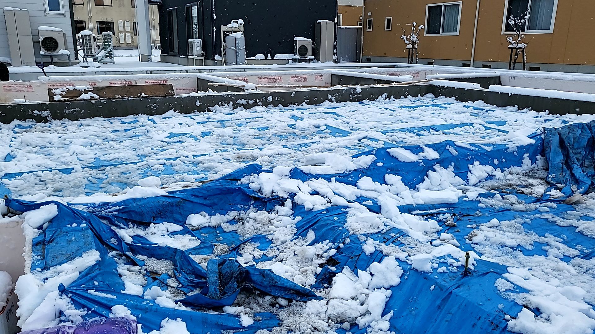 16日の現場の様子です。この日は積雪があり、寒い中の作業となりました。