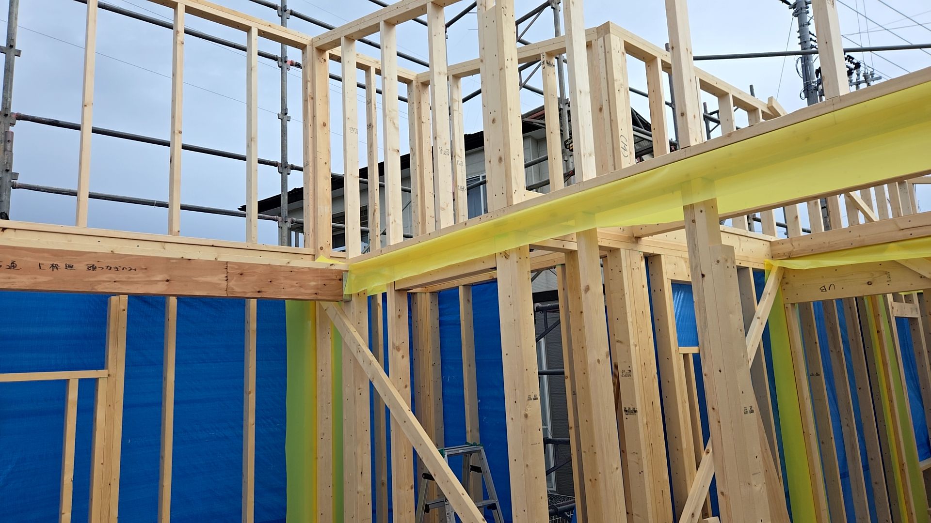 現場はきちんと整頓され、ケガのないよう片付けられています。