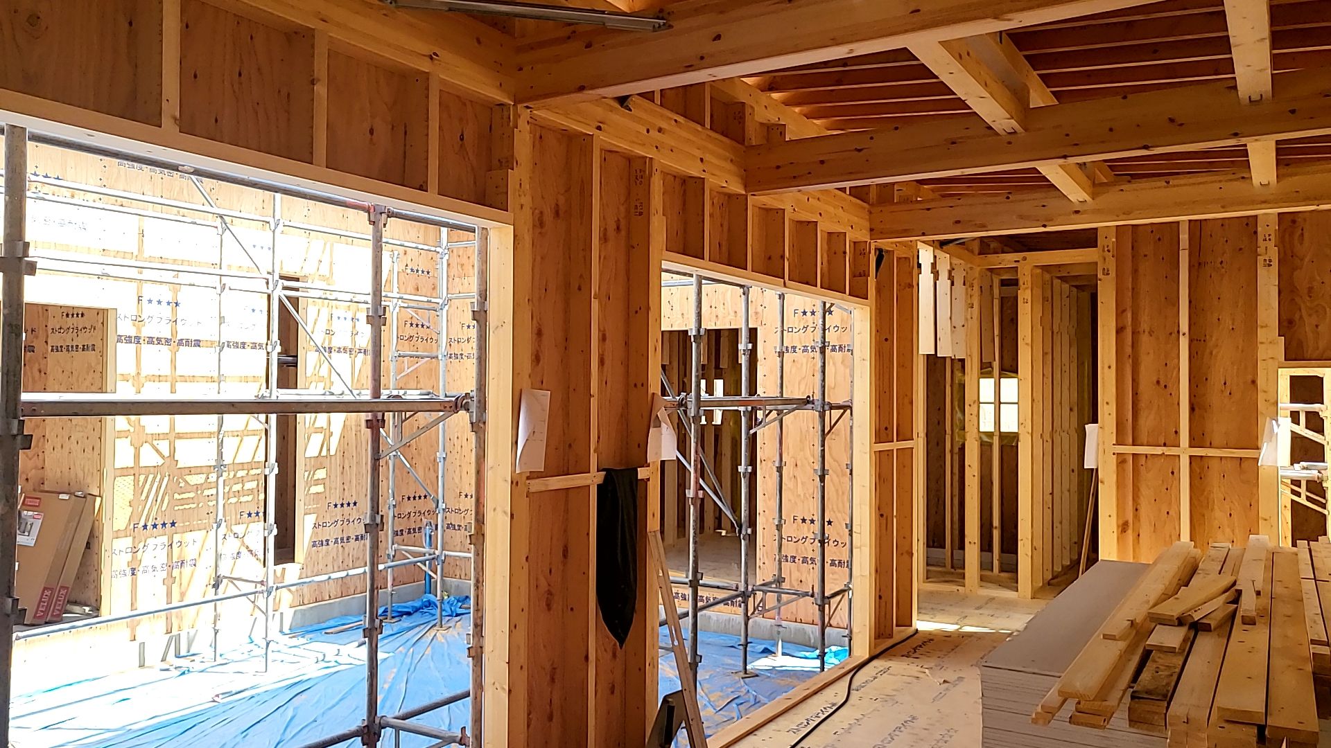 開口部の下地を作っている様子です。