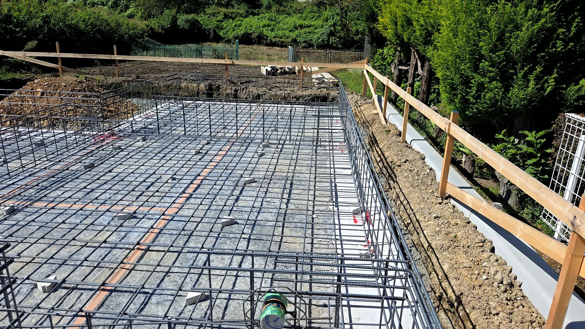 ケガや事故のないよう、安全には十分注意して施工しております。