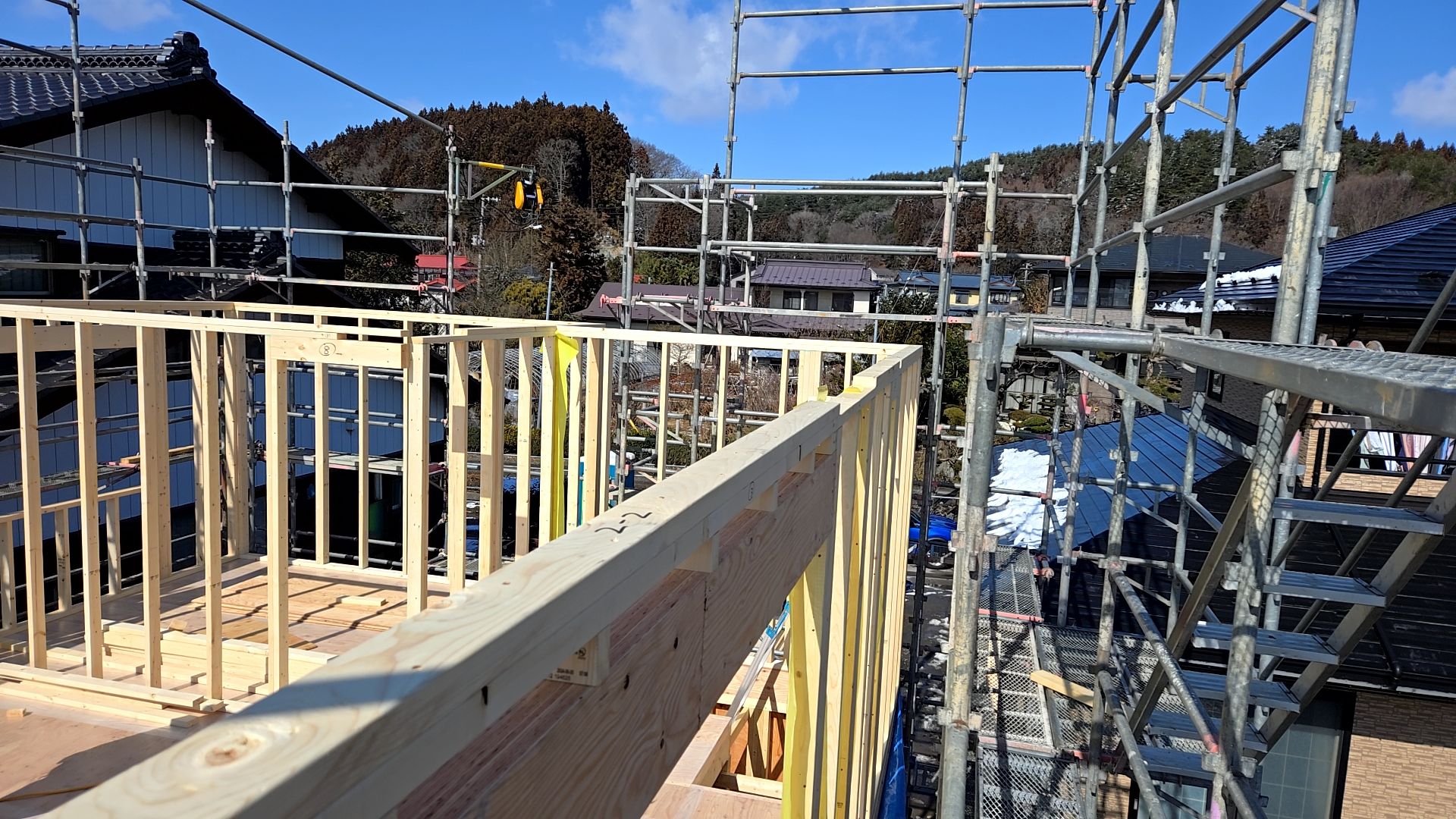 通りを（壁が曲がっていないか）確認し、問題がないかチェックします。