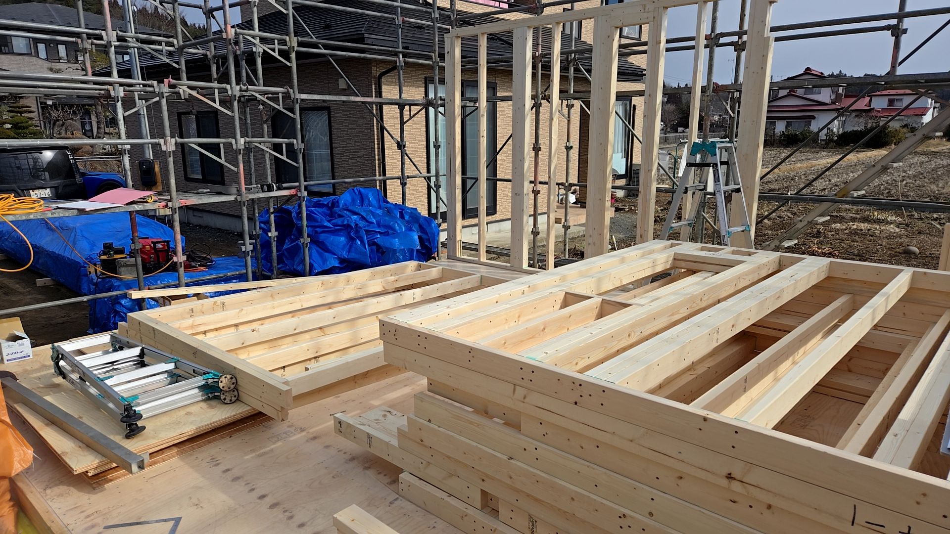 プレカットが行われた壁・材料です。