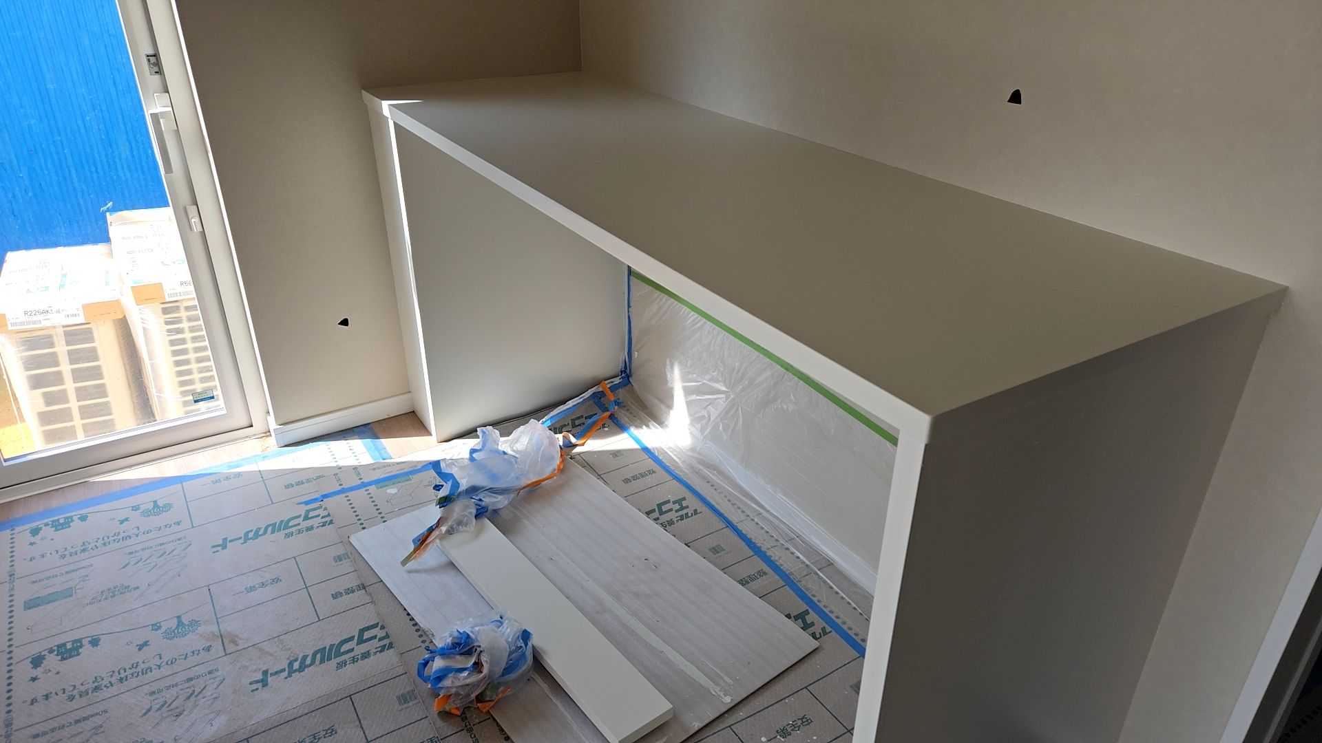 建築による造作工事が行われています。