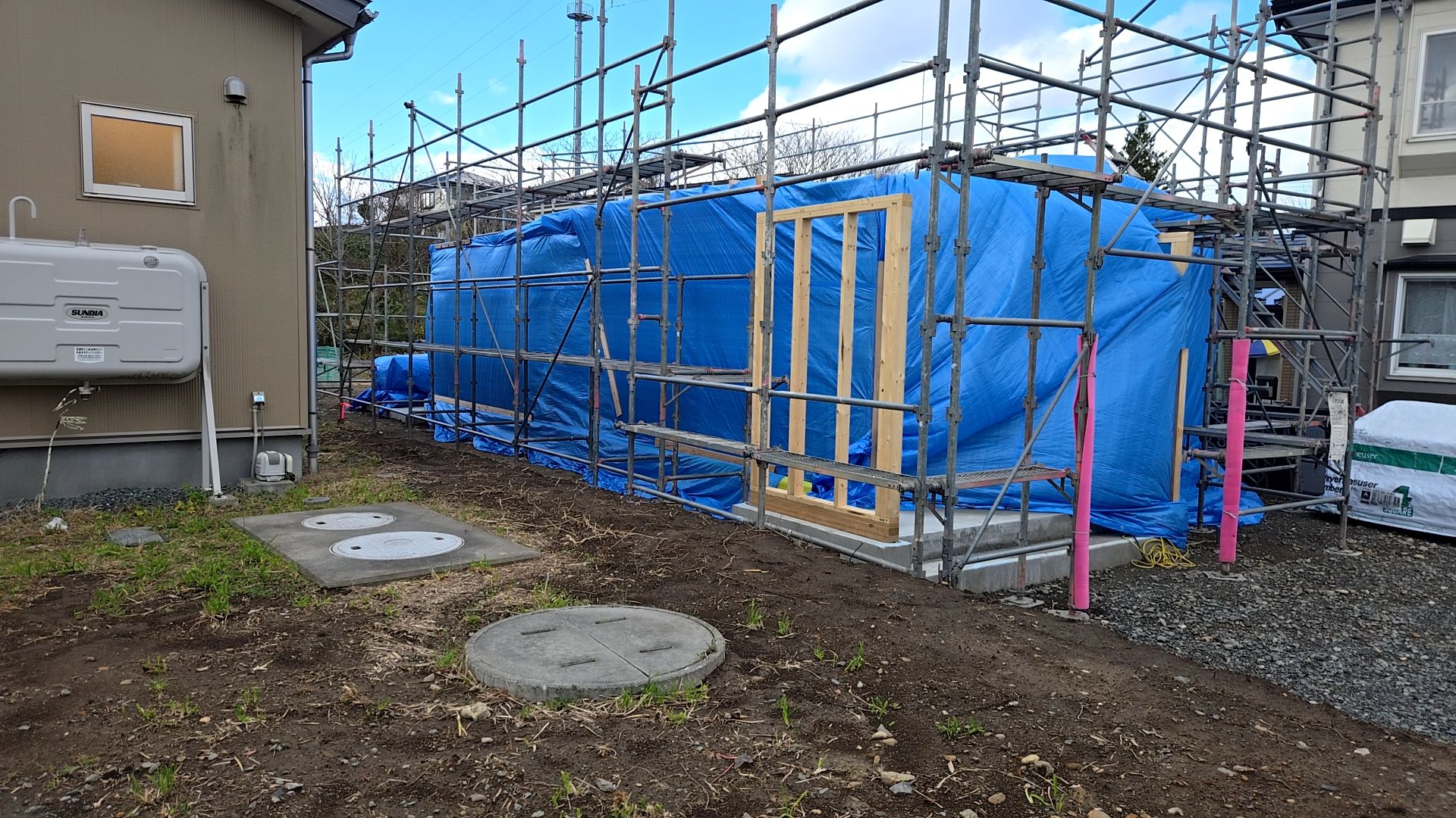 休工ですが現場はきちんと養生しております。