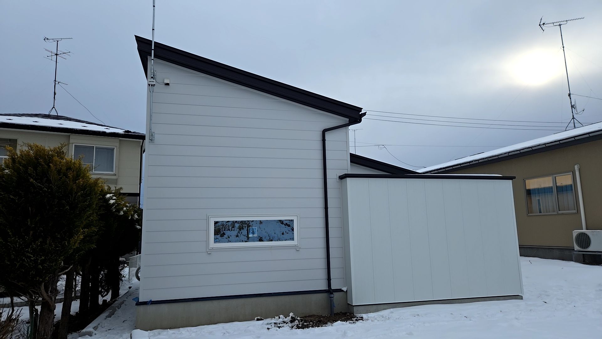 キズや汚れに十分注意し、丁寧に施工しましたのできれいな仕上がりになっております。