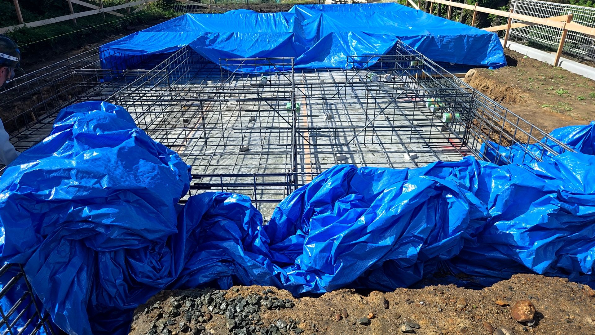 建物をシロアリから守るための大切な工程です。