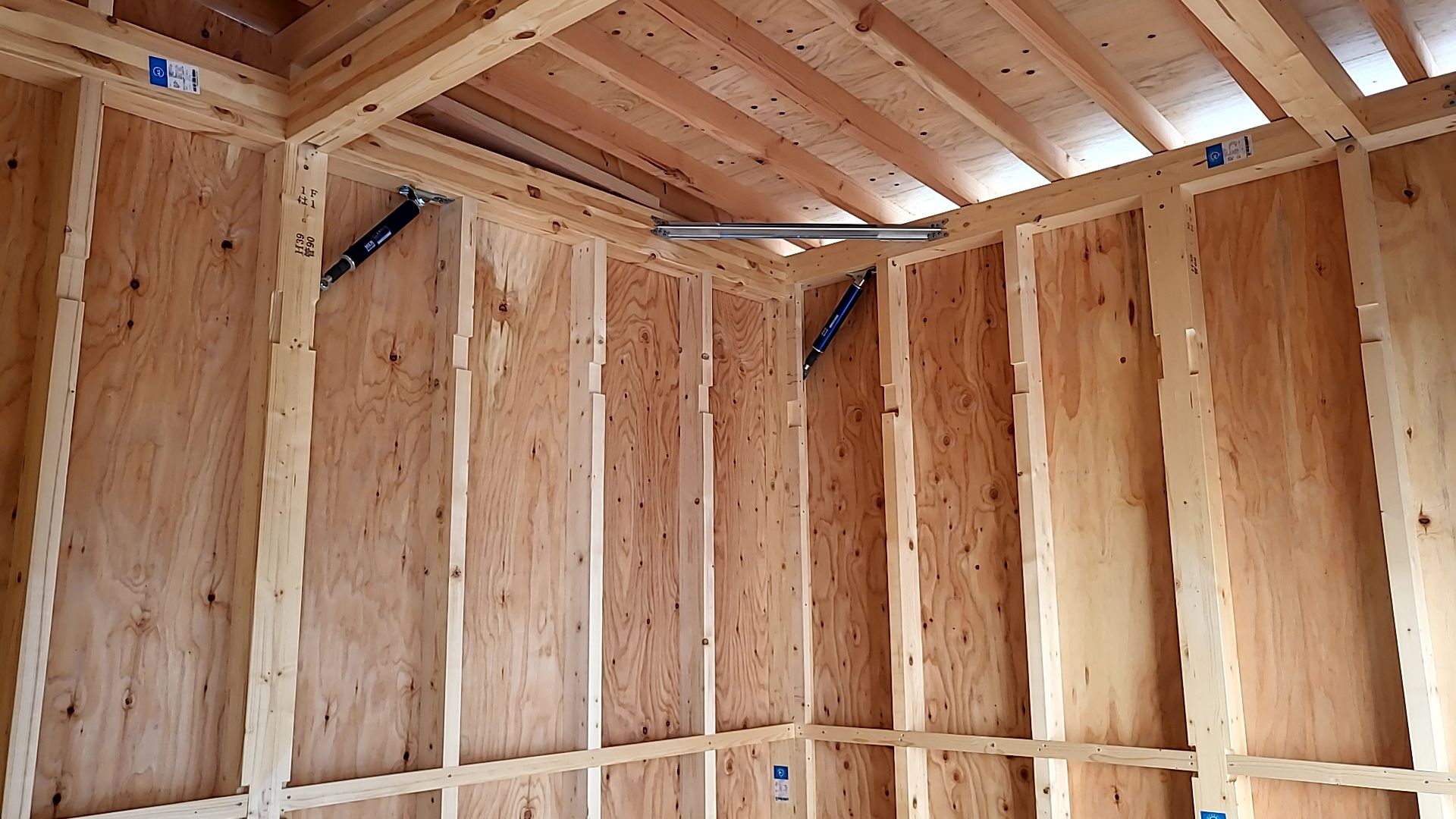 金物が取り付けられている様子です。