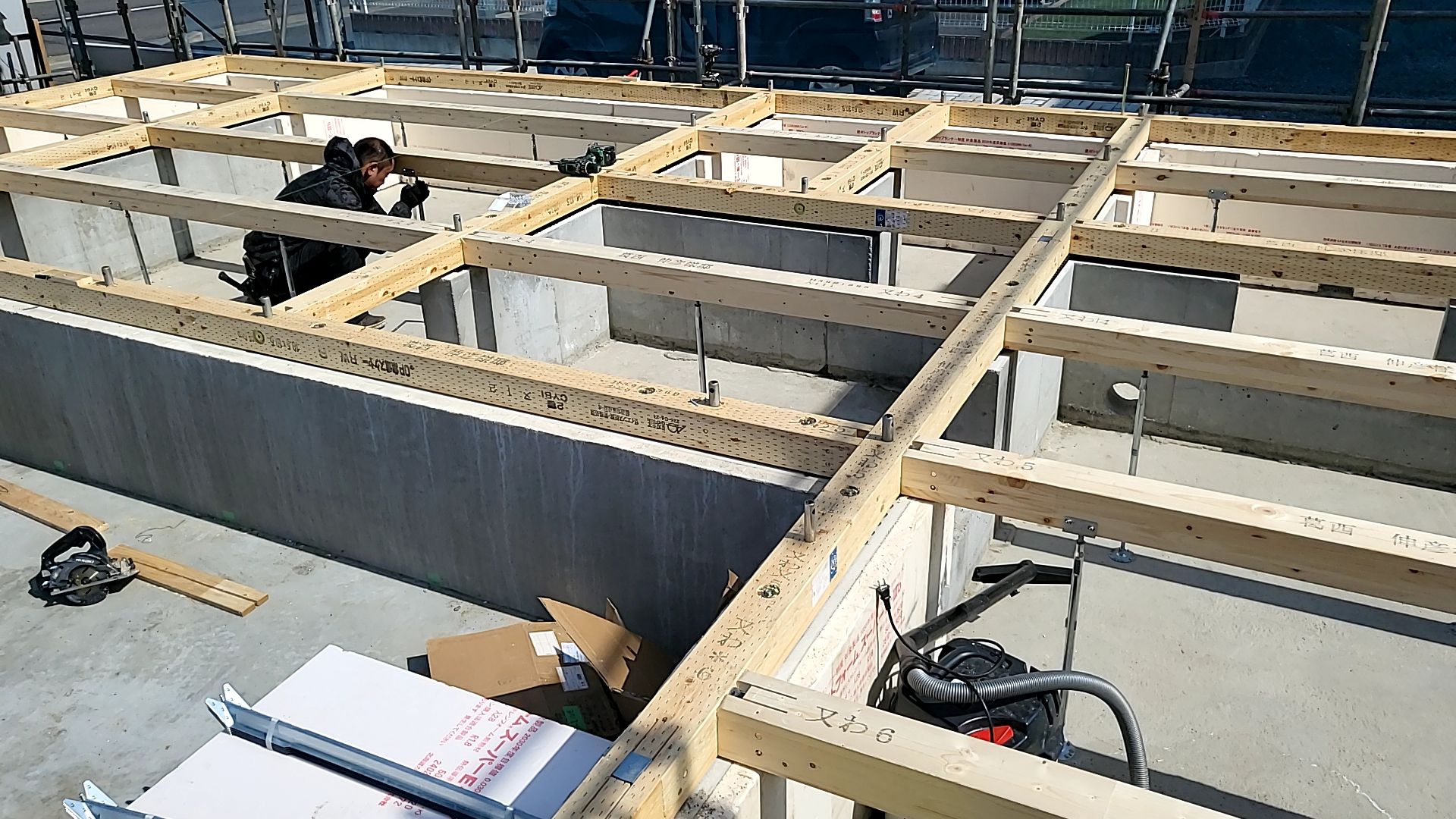 土台が敷かれている様子です。