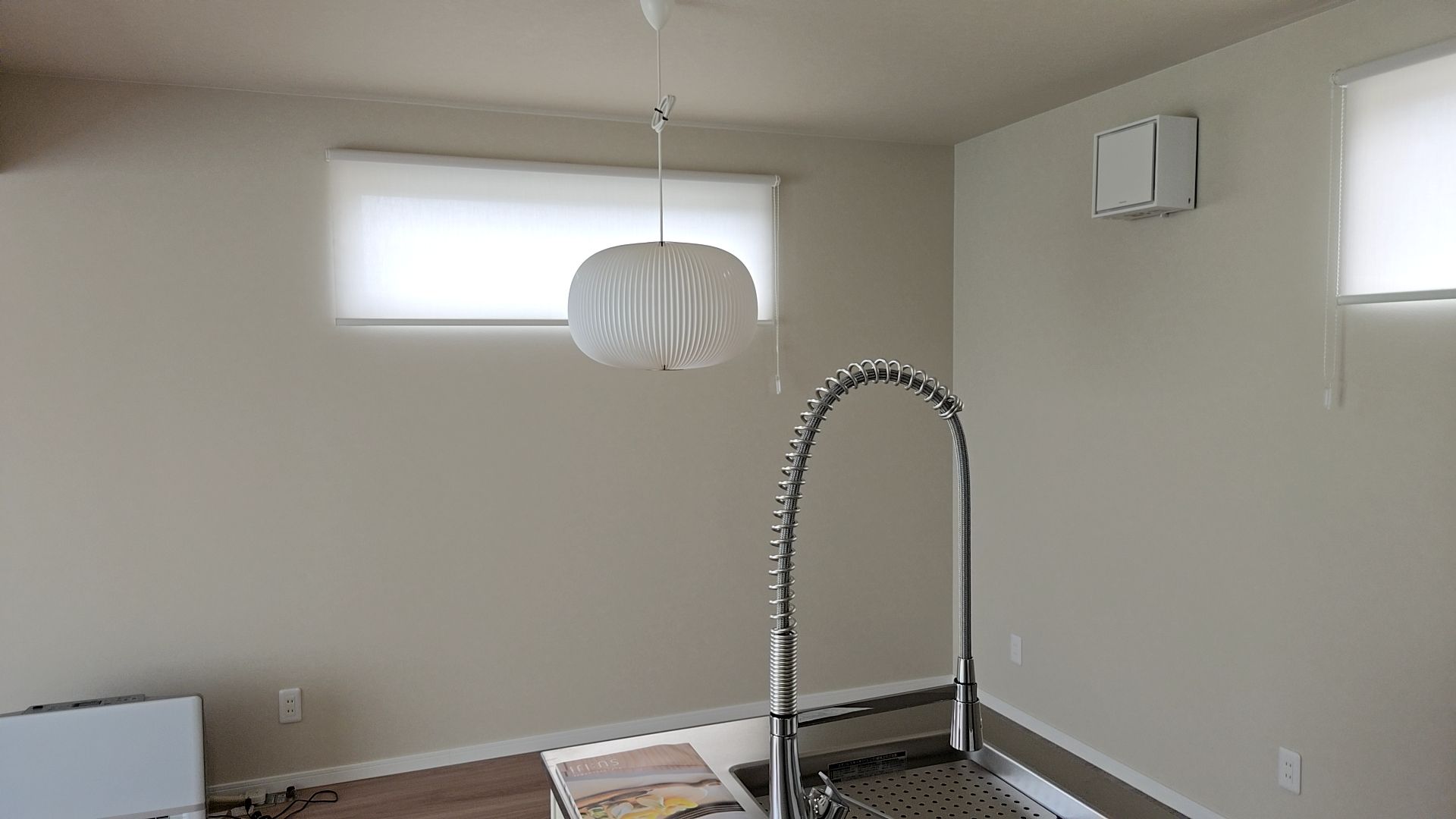 各業者による補修工事がそれぞれ進められております。